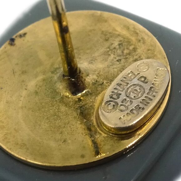 Chanel Square Piercing Earrings Black - Picture 2 of 4